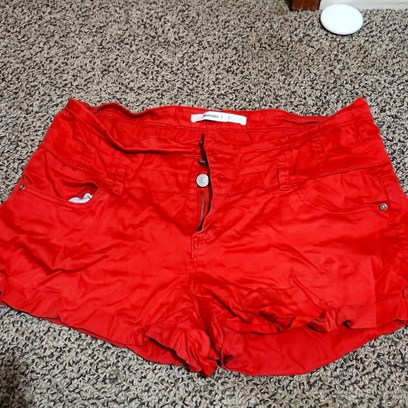 Blunotes Size 11 Red Shorts - Picture 1 of 3